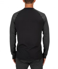 Simms Lightweight Baselayer Top